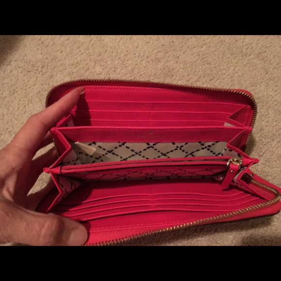 Kate Spade Wallet - Picture 2 of 2